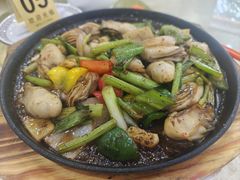 铁板飘香生蚝-蠔门宴海鲜城·阳江特色菜