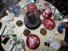 -洞庭洲·防空洞火锅·烧烤·铜锅涮肉(新百广场店)