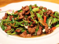 小炒黄牛肉-老滇山寨•云南特色菜•地方菜•民族风情歌舞表演(金碧店)