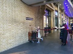 -九又四分之三站台哈利波特商店