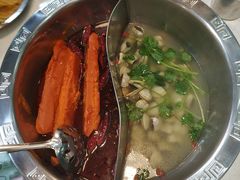 卜卜贝鸳鸯锅-憨铁匠老火锅(龙岗万科里店)