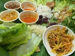 -沐毫傣泐云南菜孔雀宴•手抓饭傣味烧烤(曼听公园店)
