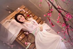 -九月鹰飞汉服摄影工作室