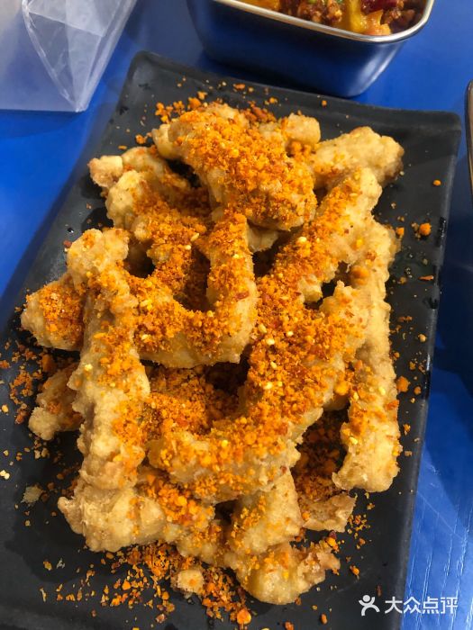 马路边边老成都串串香(星耀城店)黄金酥肉图片