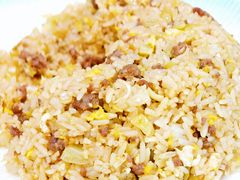 酸菜牛肉炒饭-唔止卤嘢·潮州府城菜(鹭江店)