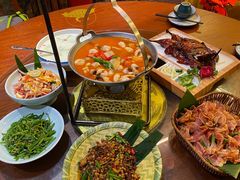 -老滇山寨•云南特色菜•地方菜•民族风情歌舞表演(金碧店)