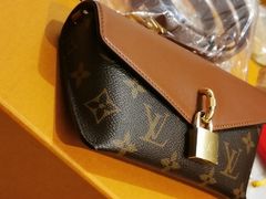 -LV路易威登(贵和购物中心店)