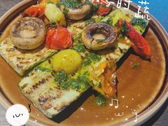 混合炭烤时蔬-九月里.自由花园餐厅