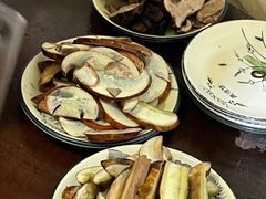 -杨记山珍鸡煲菌汤锅