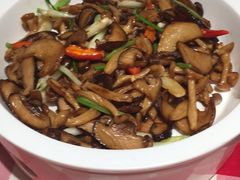 橄榄油炒3种蘑菇……好长菜名-西贝莜面村(近铁城市广场店)