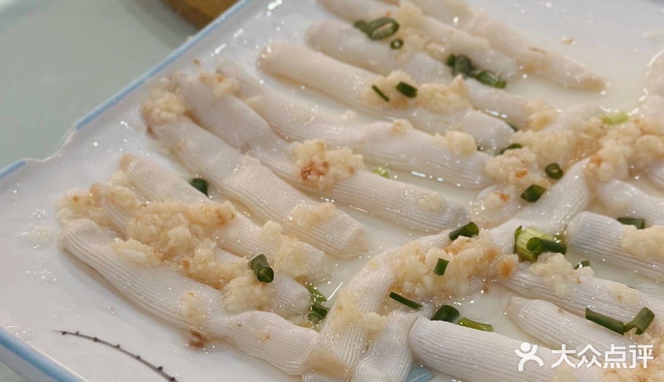 品香估计是老一辈的东莞人都不陌生的餐馆