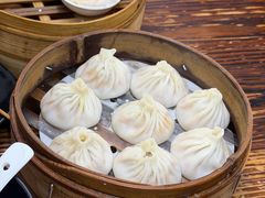 -莱莱小笼·乔艾