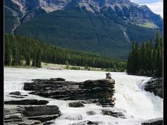 -阿萨巴斯卡瀑布观景点