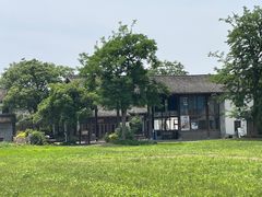 -田园东方蜜桃村的田野营地