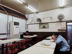-舒蔡记生煎菜饭(云南中路店)