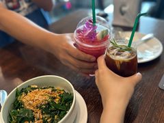 -Chom Cafe and Restaurant