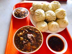 炒肝包子-鲜鱼口老字号美食街