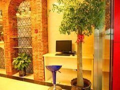 等位区-格林豪泰快捷酒店(苏州太平镇高铁北站店)