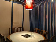 -尚尚仙·酸汤猪手·猪肚鸡火锅(华联万柳购物中心店)