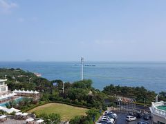 客房阳台看海-青岛海景花园大酒店