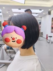 -首脑美发沙龙
