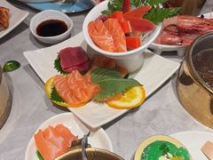 -雍容荟帝王蟹活龙虾展台自助(IFS黑金店)