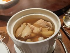 花胶炖螺头汤-新荣记(建国门外大街店)