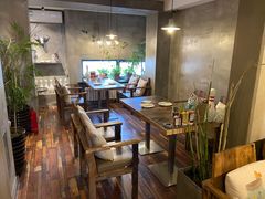 -HIGH FIVE哈福手工汉堡(桂林路店)