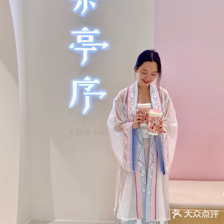广州汉服哪里买？汉尚华莲汉美学旗舰店来啦！