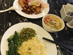 -昆明中心皇冠假日酒店