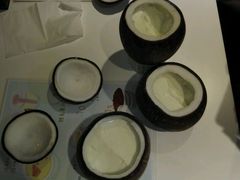 -志龙皇冠吃货椰子铺