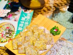 L云南鲜花饼-慢丽江·云南野生菌土鸡锅(付家庄店)