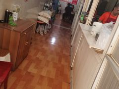 大堂-老字号杨坡红油米线腊汁肉夹馍(东四道巷店)
