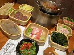 -独食火锅·半米屋台(直营总店)