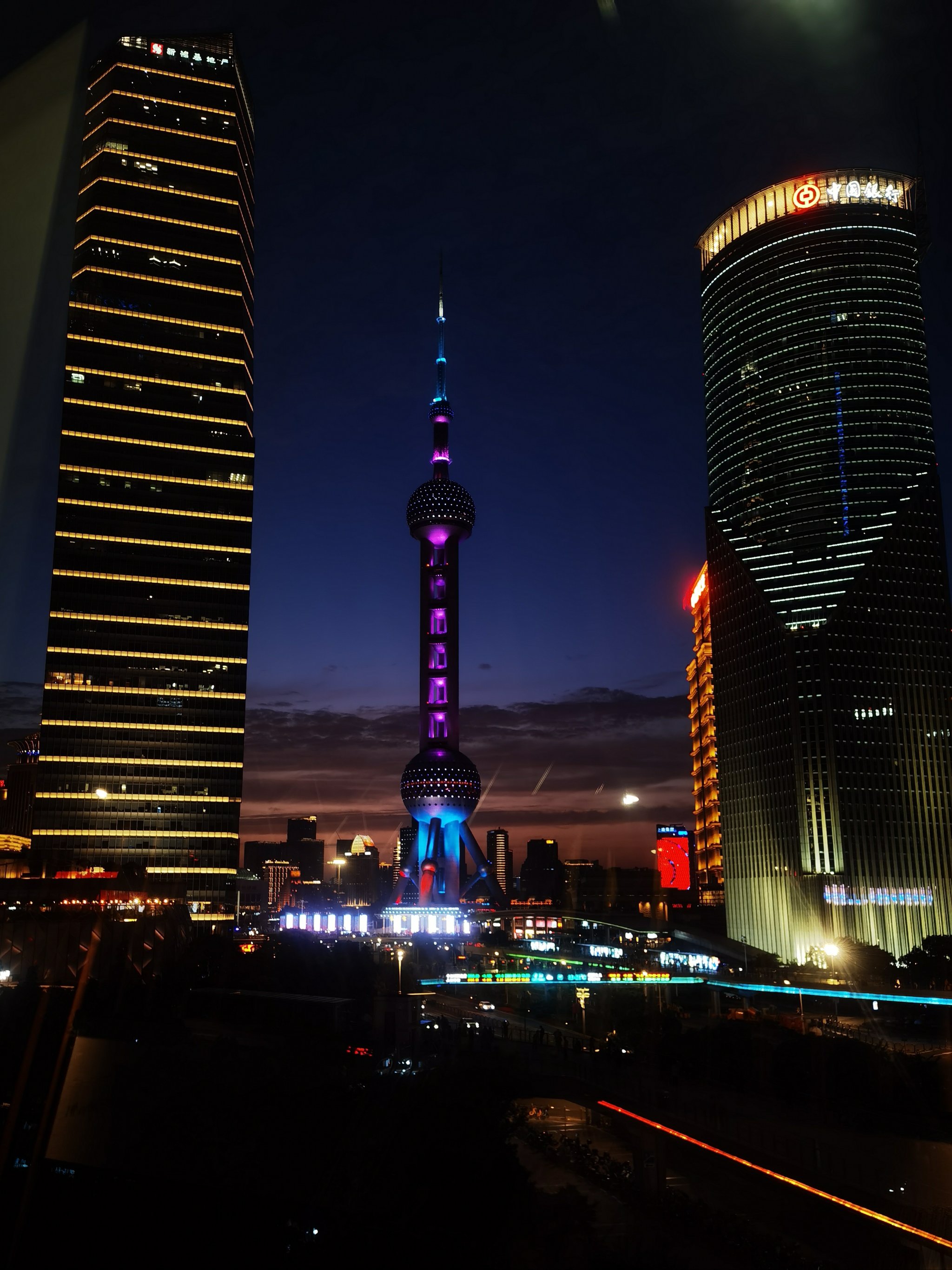 上海金茂大厦夜景图片