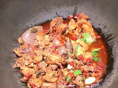 -挂旗柴锅鸡(蚌山区嘉年华店)