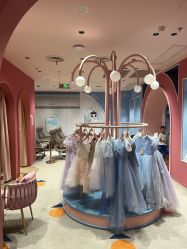 -奈尔宝家庭中心·亲子餐厅(北京东坝万达店)