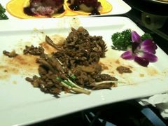 爆炒腰花-闫府私房菜·百年鲁菜(恒隆店)