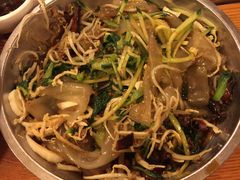 -闯关东东北农家菜(崂山石老人店)