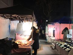 -吴山路夜市