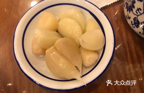 Sweet Pickled Garlic