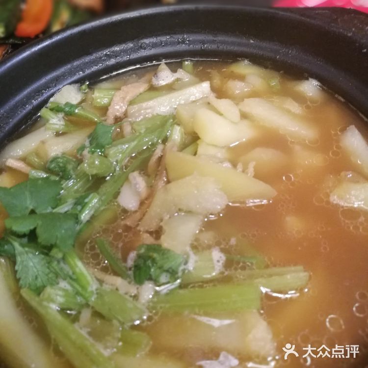我又来了，哈哈，他家的菜好吃，和我胃口，门口停车方便