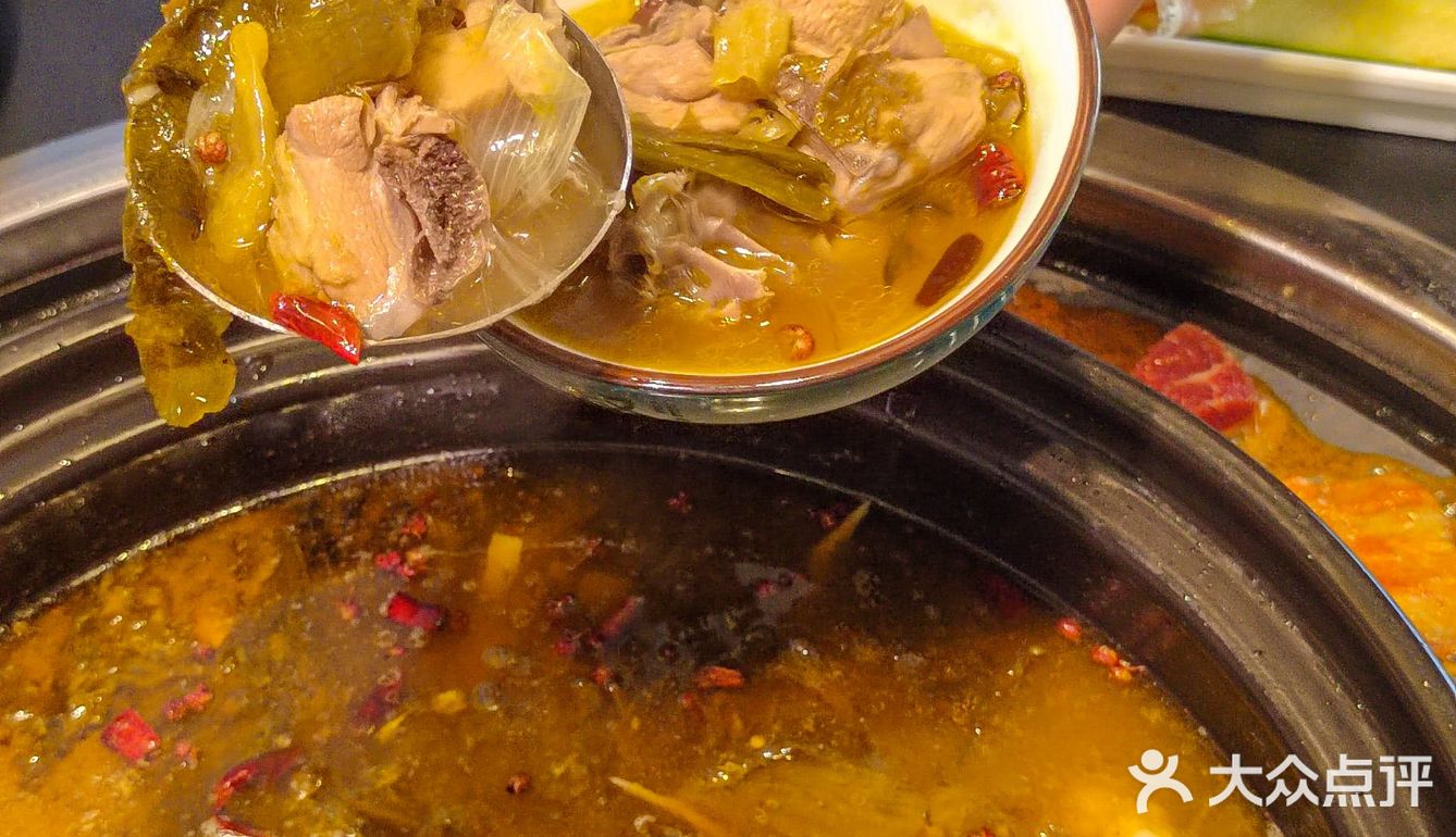 老坛酸菜鸡！成都人真会吃，武汉也有了！