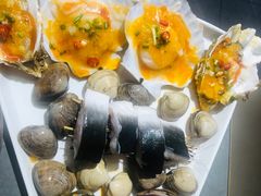 -围炉肉舍•炭烤活鳗•丹东海鲜烤肉(步行街店)