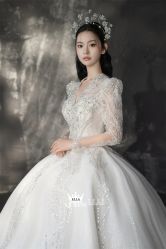 点击看大图 -艾拉·女王婚纱礼服馆