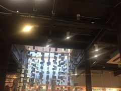 -猫的天空之城概念书店(杭州南宋御街店)