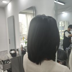 -LILI·HAIR SALON理理造型