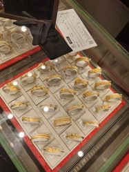 -周生生Chow Sang Sang(新世界店)