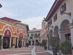 -佛罗伦萨小镇广佛名品奥特莱斯(疏港路店)