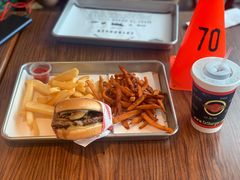 -FATBURGER 特富客汉堡(外交公寓店)